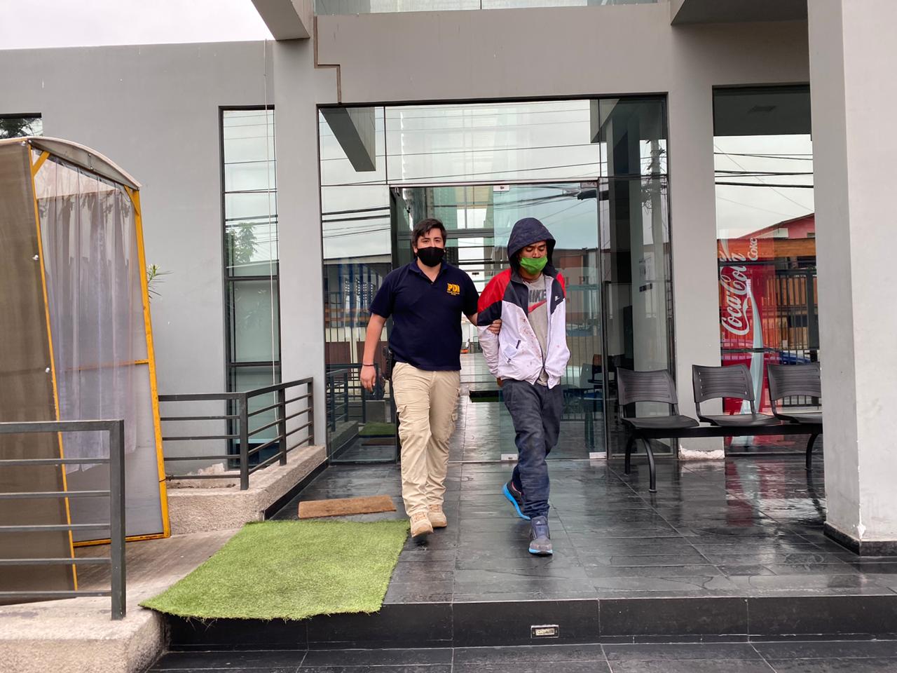 Detectives de la Biro Arica detuvieron a un hombre que asaltó violentamente a una mujer