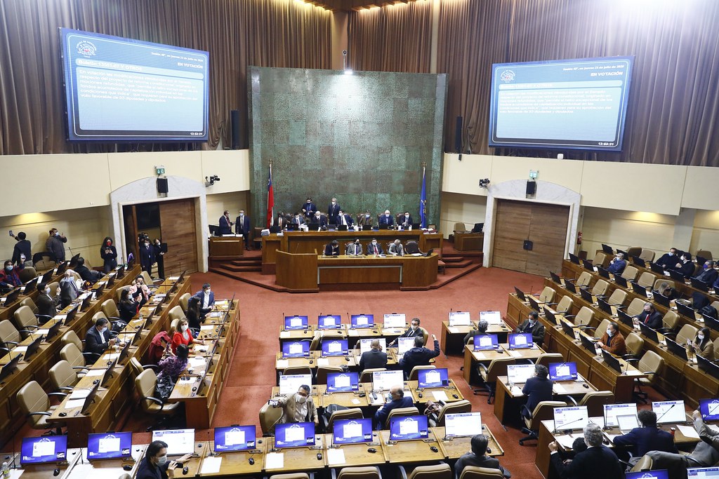 Diputados aprueban retiro del 10% de las AFP y es despachado a ley