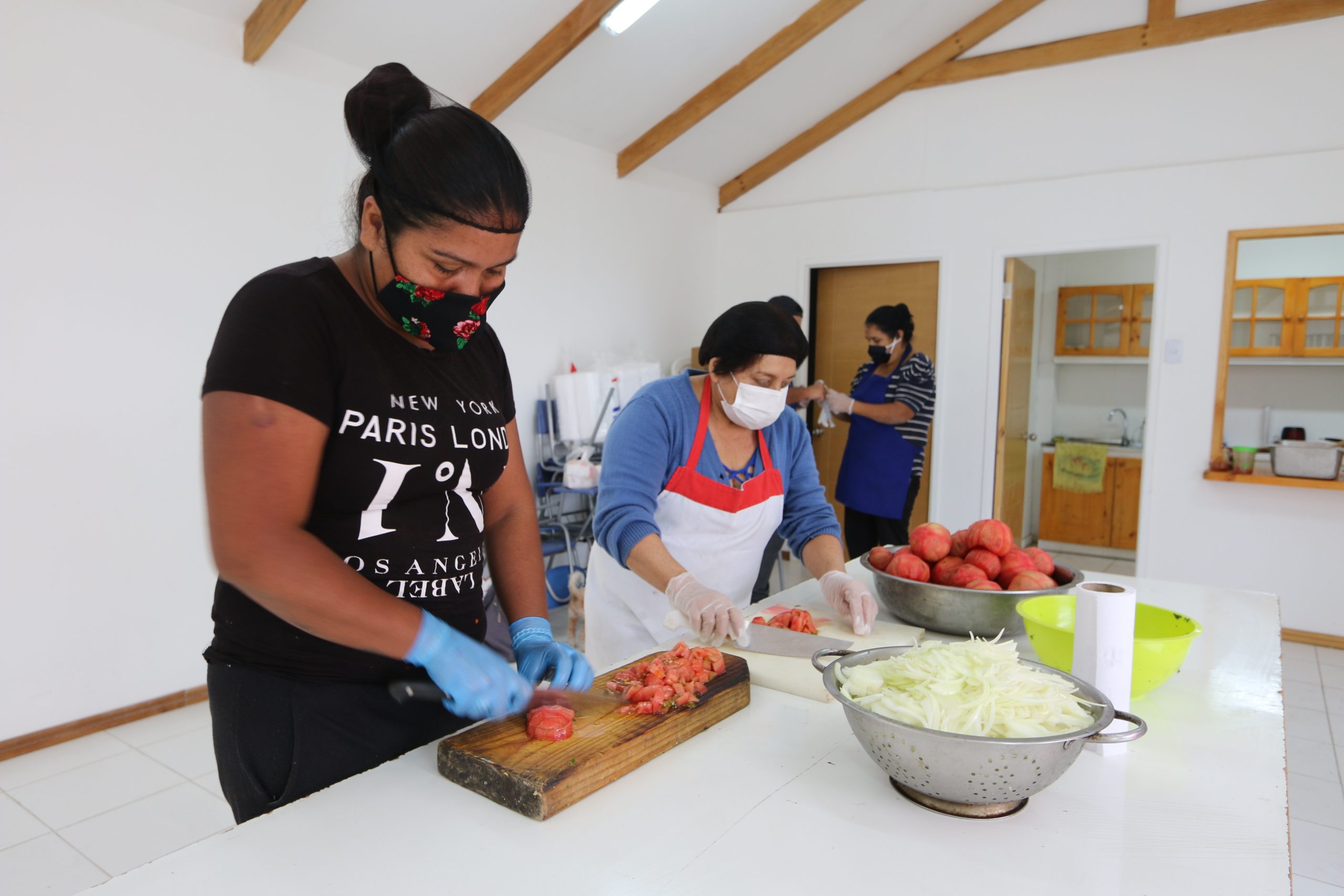 Concejo Municipal de Iquique aprueba recursos para comedores solidarios y ollas comunes