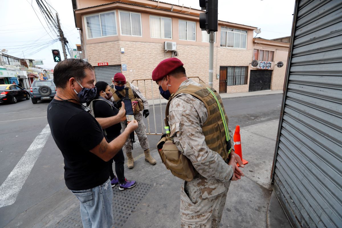 Se habilitan nuevos trámites individuales y se amplían los permisos colectivos en comunas en cuarentena