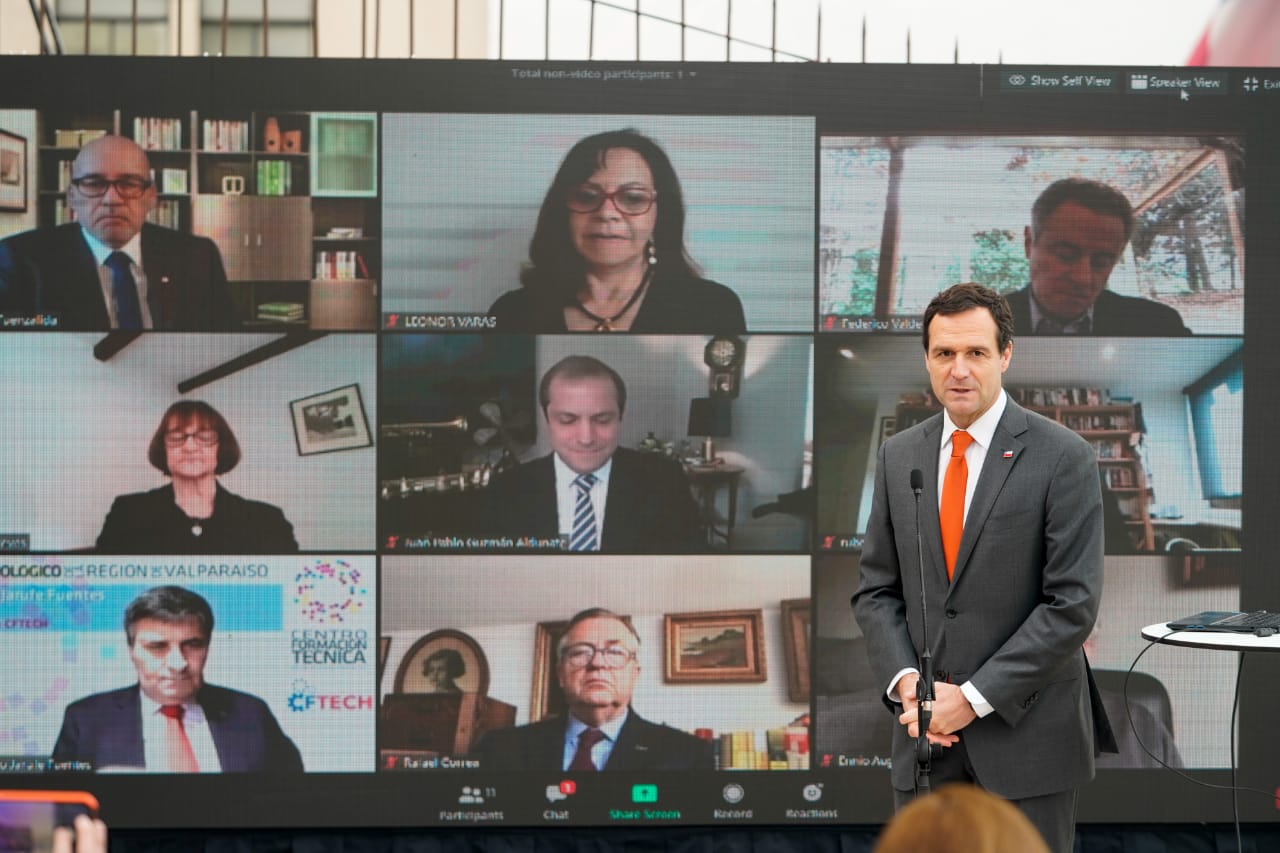 Mineduc lanza plataforma de información para los jóvenes y Comité Técnico fija calendario de admisión 2021 para universidades