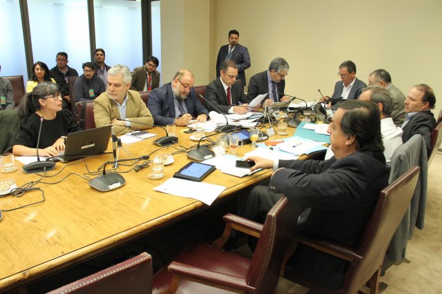 Retiro de fondos AFP: Comisión de Constitución del Senado revisará hoy la iniciativa en general