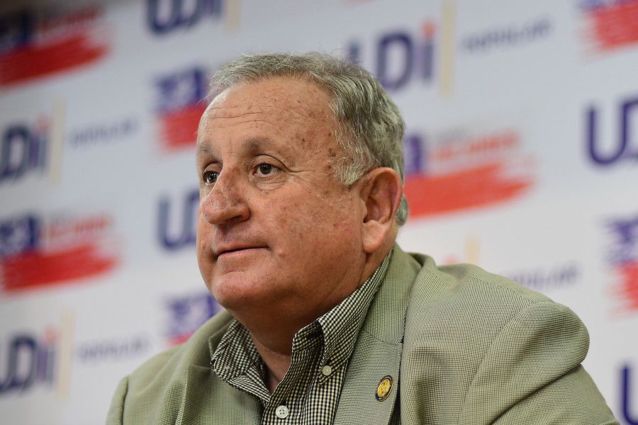 Senadores presentan 15 indicaciones a proyecto del 10%: Algunas buscan limitar quiénes pueden hacer el retiro