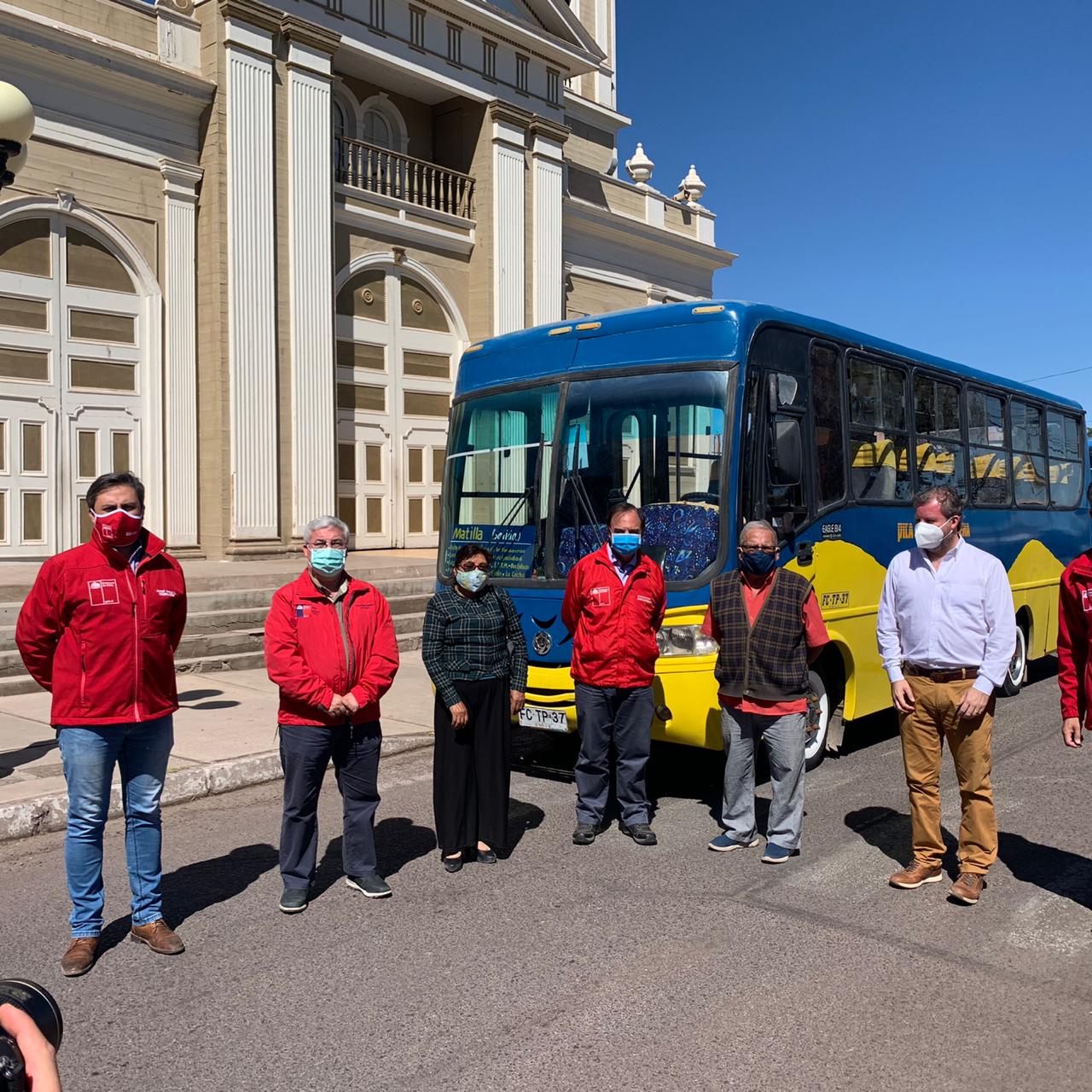 Subsecretario de Transportes inaugura primer servicio de microbuses en Pica