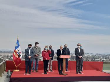 Para combatir la contaminación en centro sur: Ministro Jobet anuncia descuento en tarifa eléctrica para calefacción