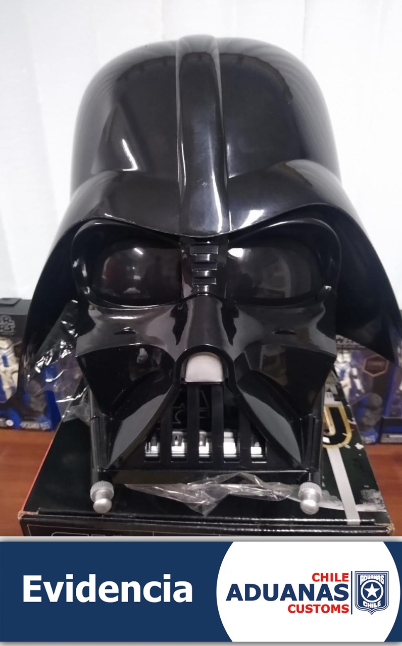 Aduanas incauta figuras de la Guerra de las Galaxias
