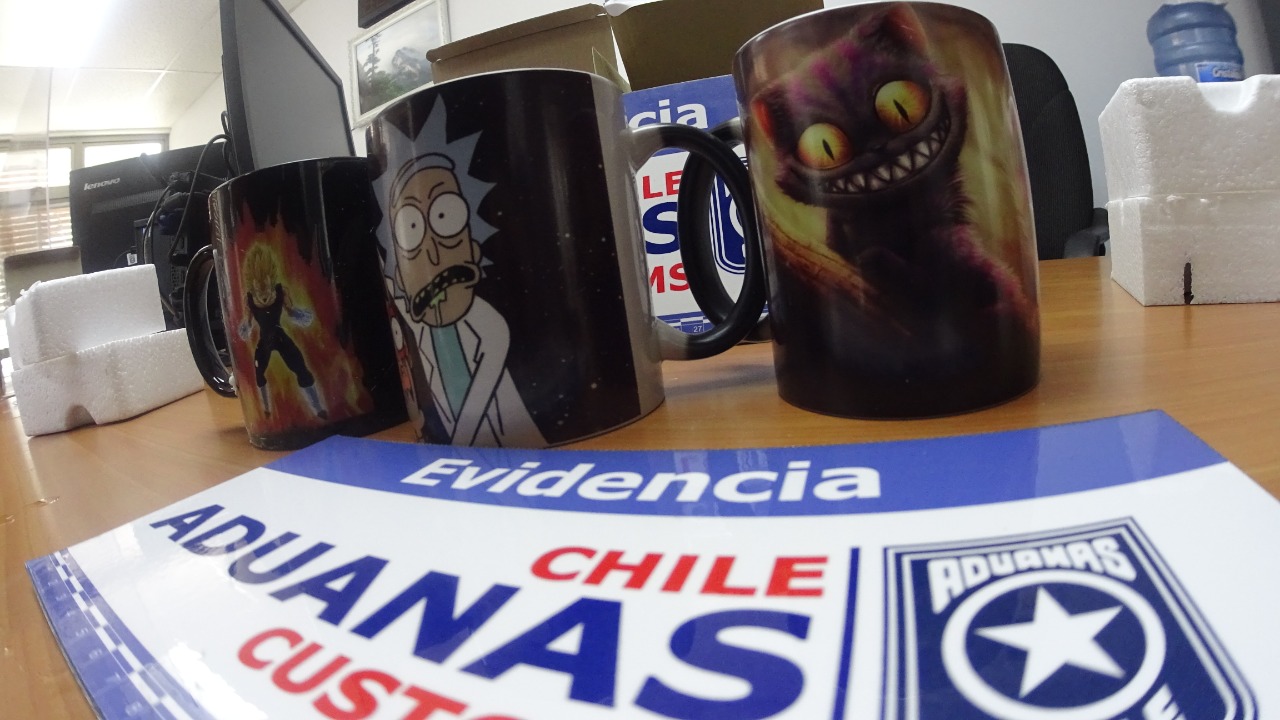 Aduanas Tarapacá detecta 658 «tazas mágicas» con personajes Disney y Dragon Ball