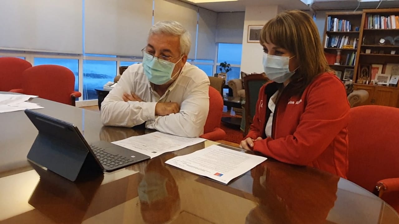 Intendente Miguel Ángel Quezada y seremi Katherine Aliaga destacan el Bono de Clase Media