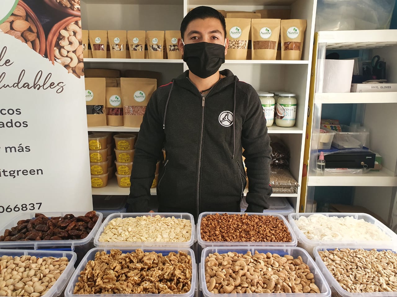 Jóvenes emprendedores ofrecen snack nutritivos y saludables a domicilio