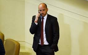 Diputado Andrés Longton anuncia acusación constitucional contra jueza que integró comisión que otorgó libertad condicional a Bustamante