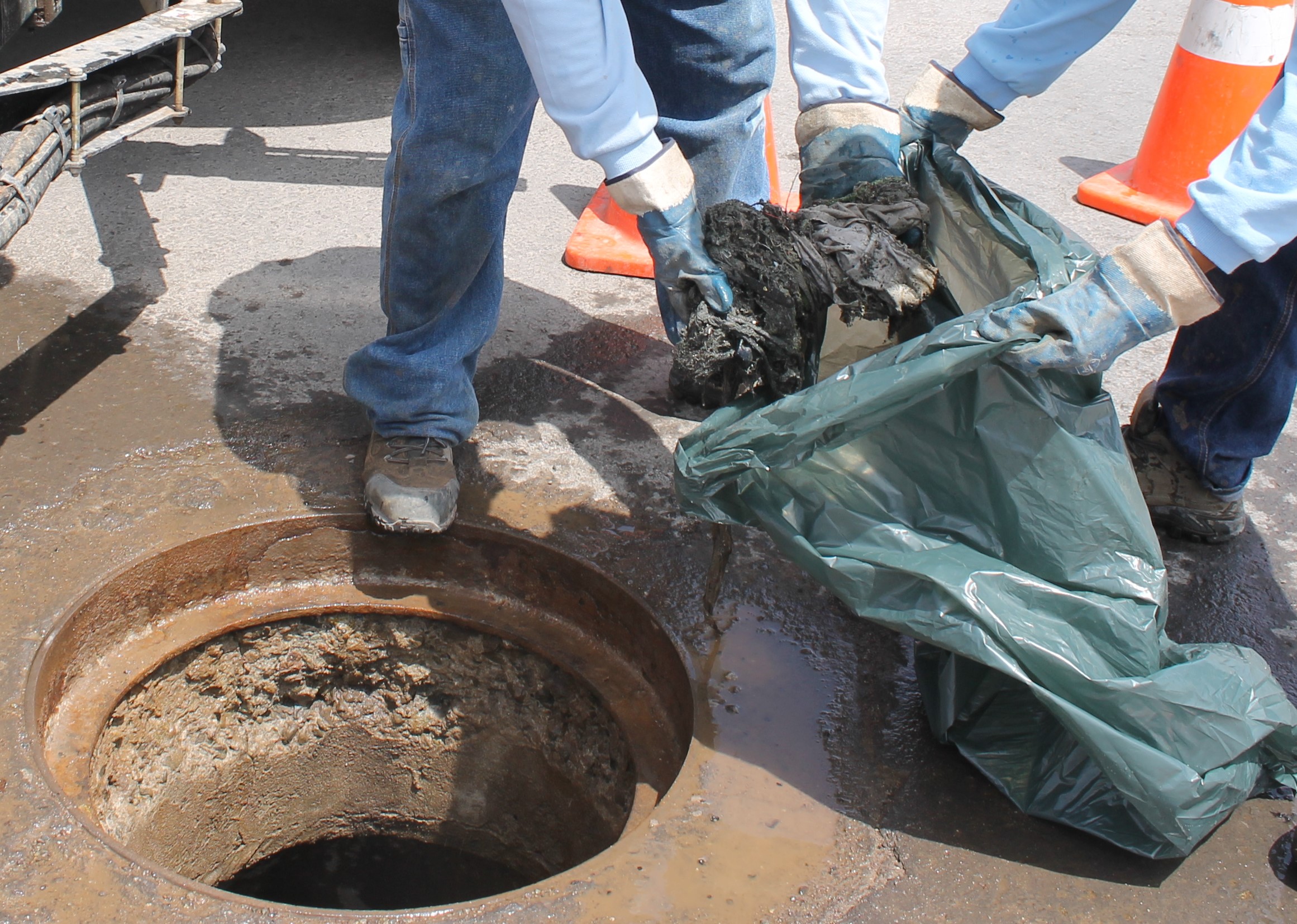Este «18»: ¿Cómo cuidar el alcantarillado y prevenir emergencias? Aguas del Altiplano lanza campaña