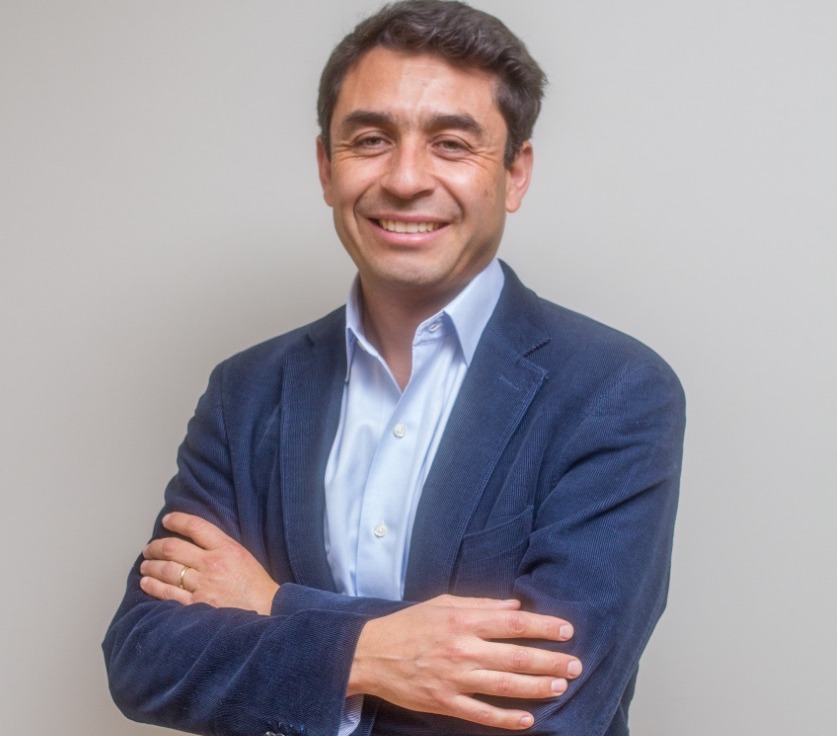 Más que un 20% de participación