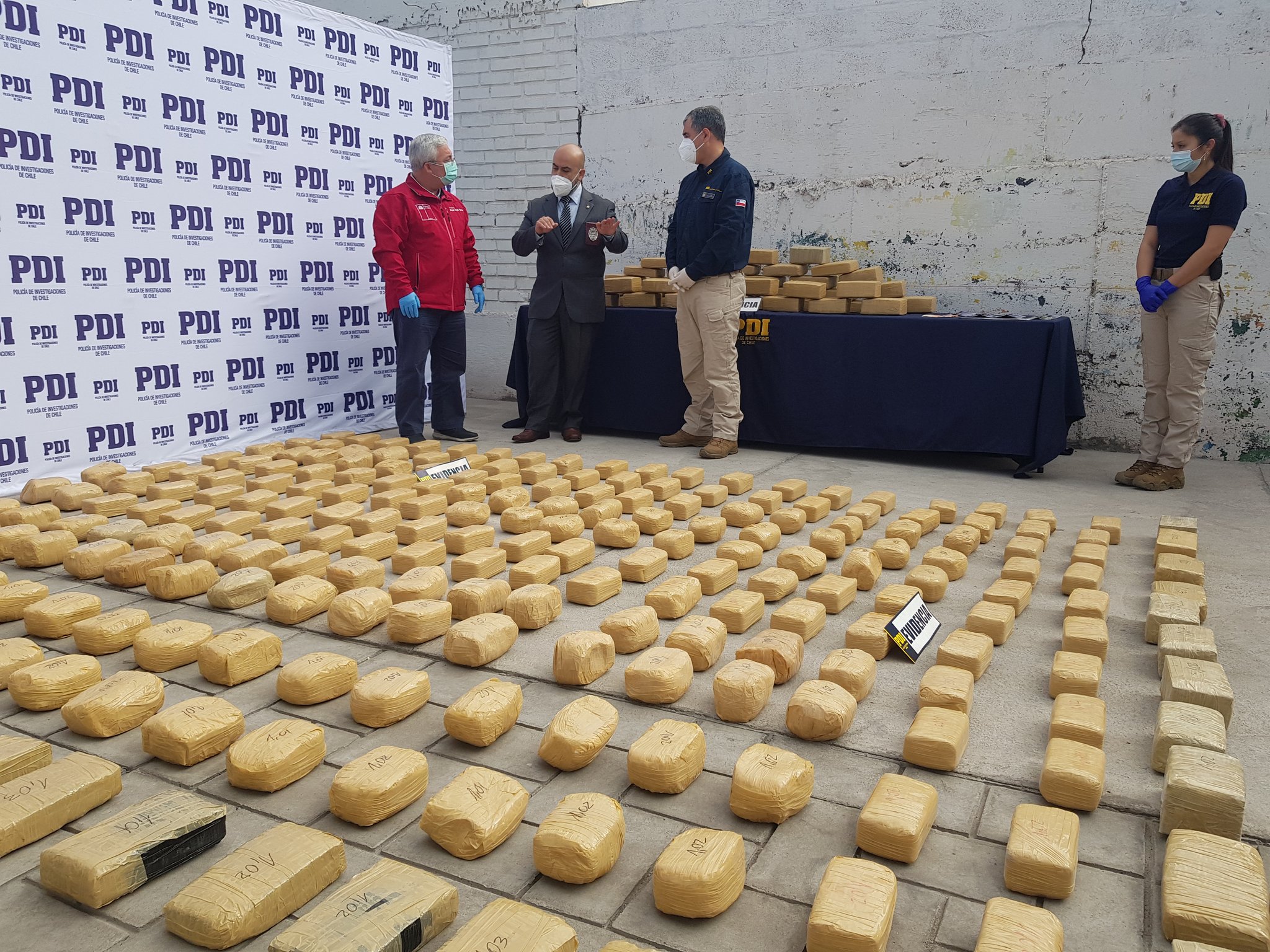 Banda capturada por la BRIANCO de la PDI con droga avaluada en $3 mil 715 millones