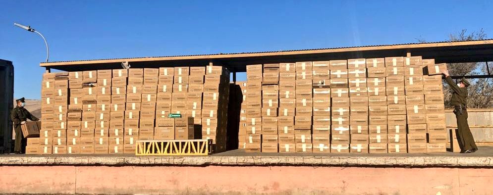 Contrabando de cigarrillos más grande del año es incautado por carabineros en Quillagua