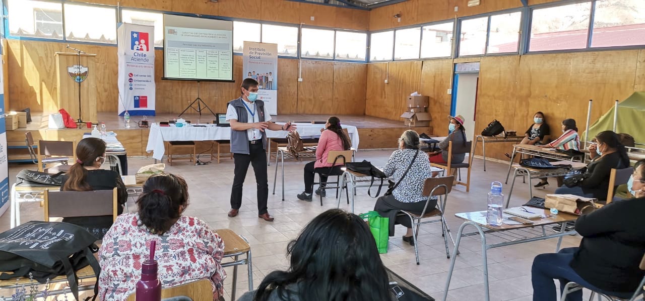 IPS Tarapacá realiza taller de género en comuna de Camiña