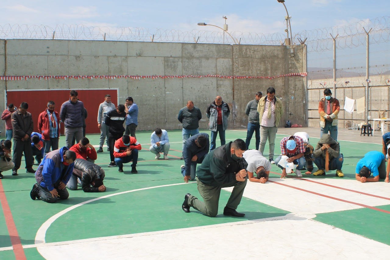 Comunidad evangélica del Complejo de Alto Hospicio Hospicio oró por internos del APAC