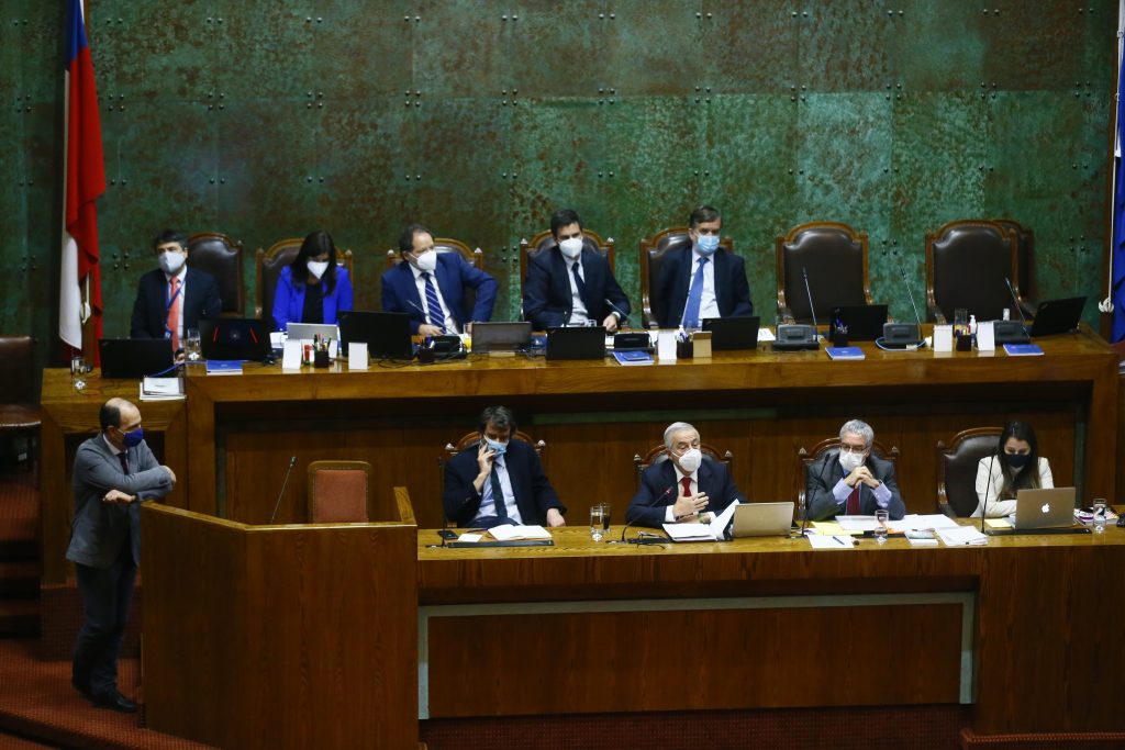 Cámara de Diputados rechazó la acusación constitucional en contra de exministro Mañalich