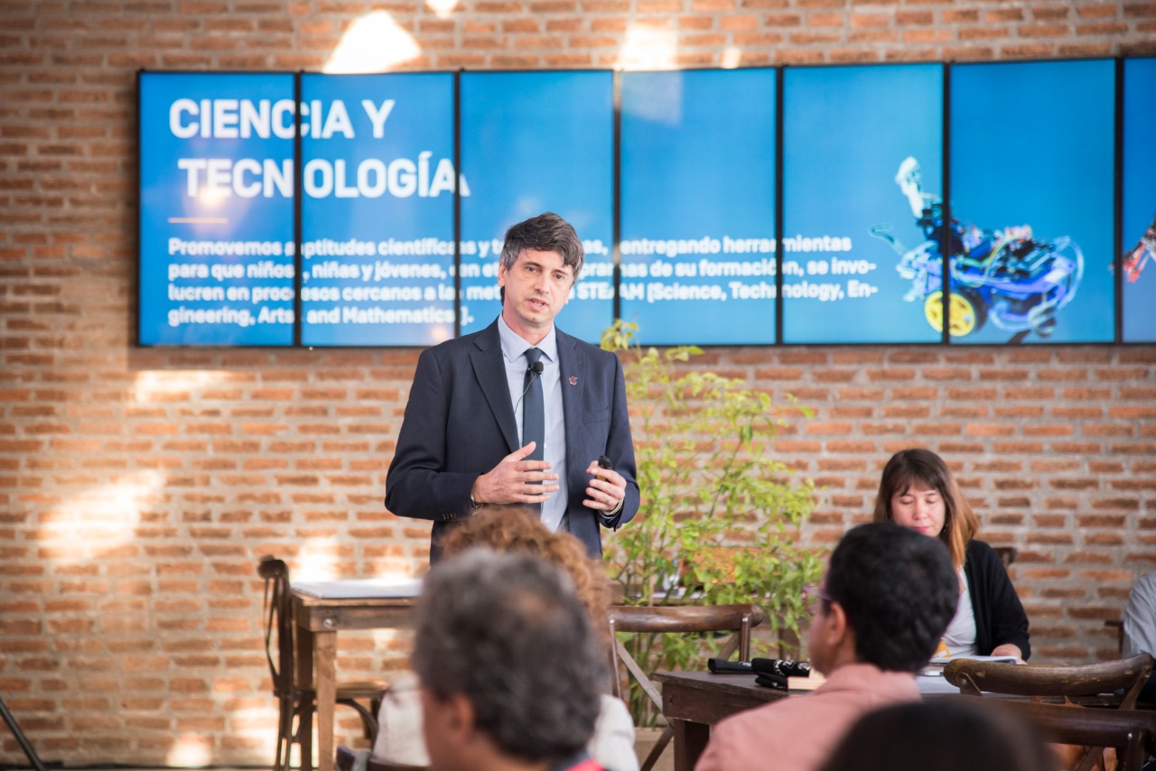Gobierno presenta la primera Política Nacional de Ciencia, Tecnología, Conocimiento e Innovación