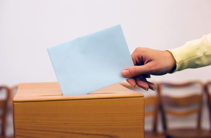 Si usted cumple estos requisitos podría postular y convertirse en Constituyente