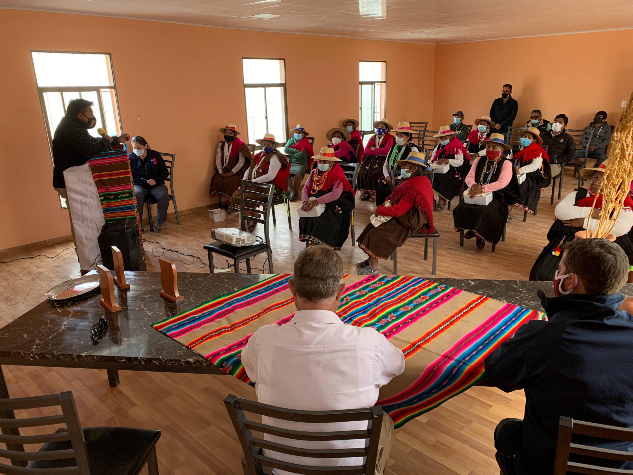 Innovación y tradición fueron destacadas en saludo de la mujer rural