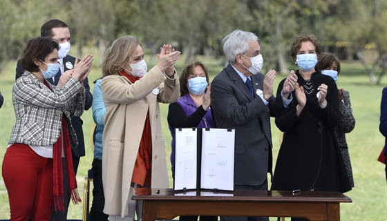 Presidente y Primera Dama presentan proyecto de ley que beneficiará a más de tres millones de personas mayores del país