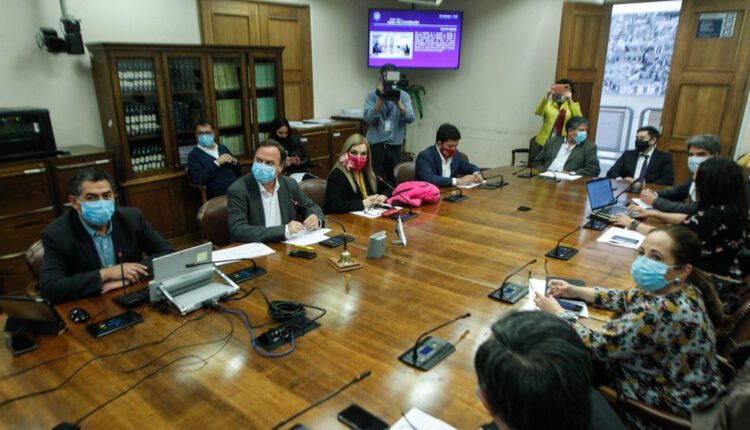 Encuesta CADEM: Un 80% dice que retiraría por segunda vez sus fondos de las AFP y aprobación del Presidente se mantiene en 18%