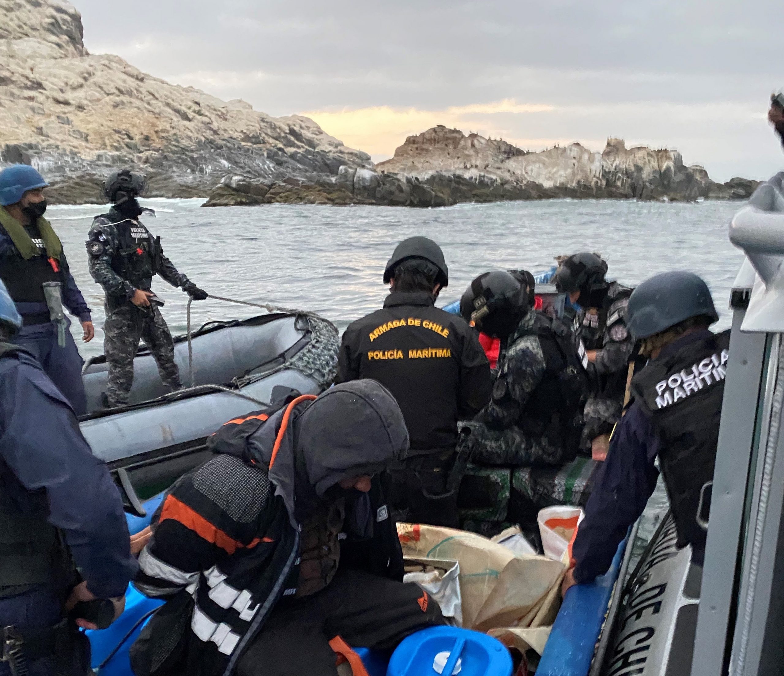 Armada desbarata organización criminal transnacional dedicada al tráfico de drogas por vía marítima
