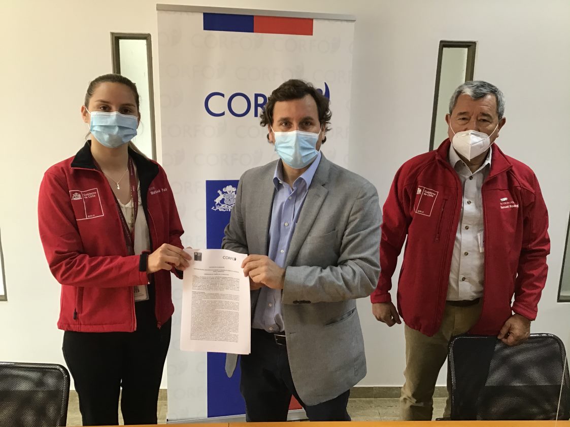 Corfo y Seremi de la Mujer firman convenio para apoyar a emprendedoras