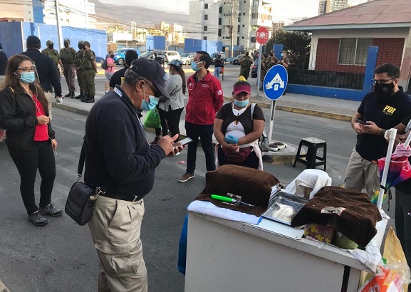 Decomisan cuatro “carros completeros” que abastecían a bañistas de Cavancha