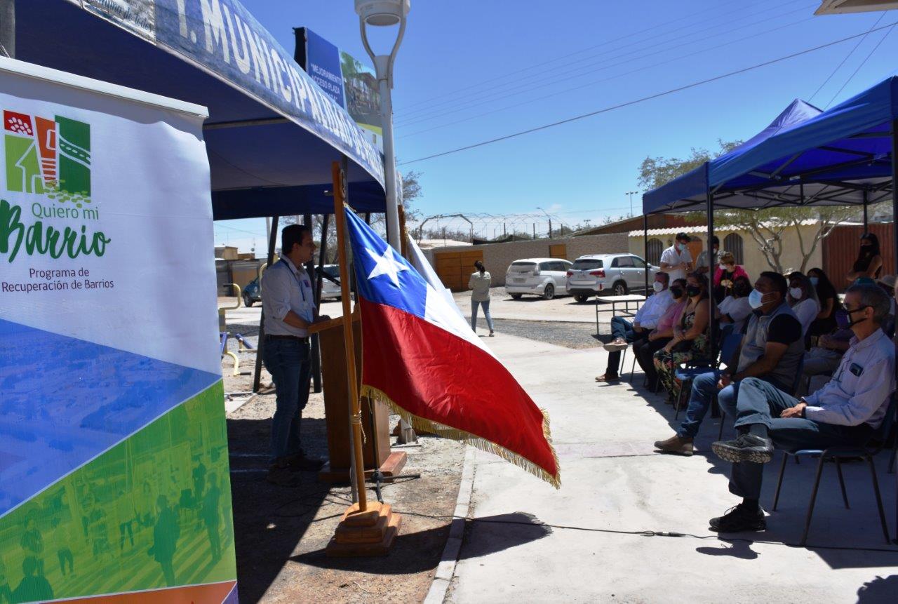 Vecinos del barrio Circunvalación Norponiente celebraron inicio de mejoramiento Acceso Plaza La Cascada en Pozo Almonte