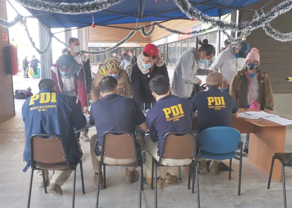PDI sorprendió a 35 extranjeros ilegales en un bus en Tocopilla