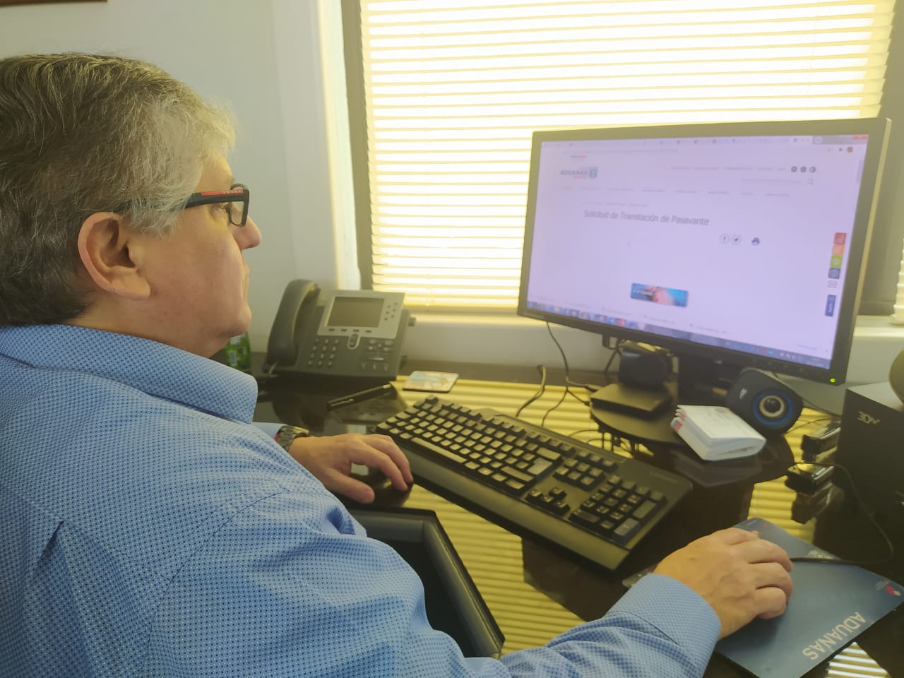 Director regional llama a preferir plataformas on line de Aduanas