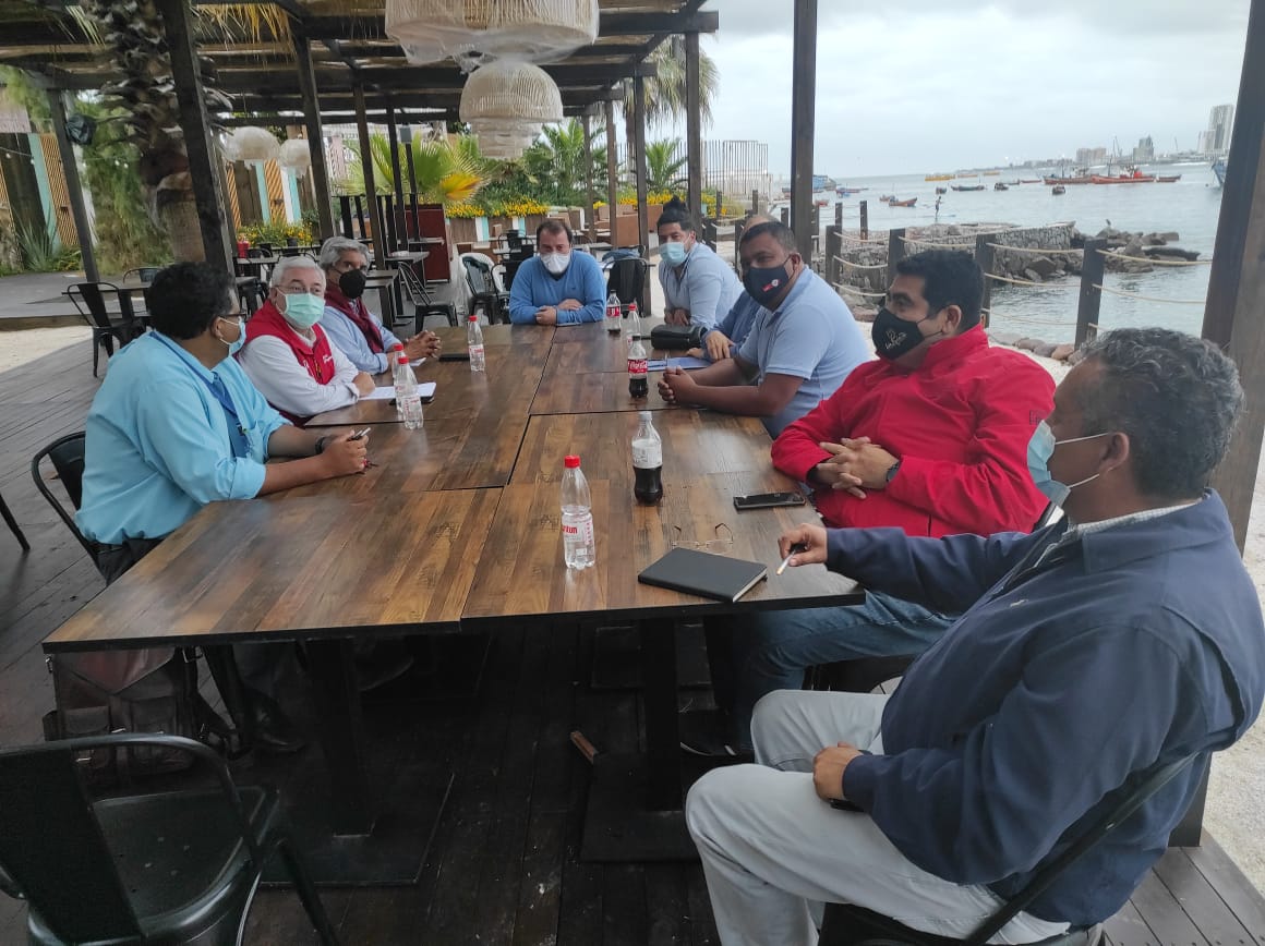 Iquique en Transición: Intendente conoció critica situación del rubro gastronómico