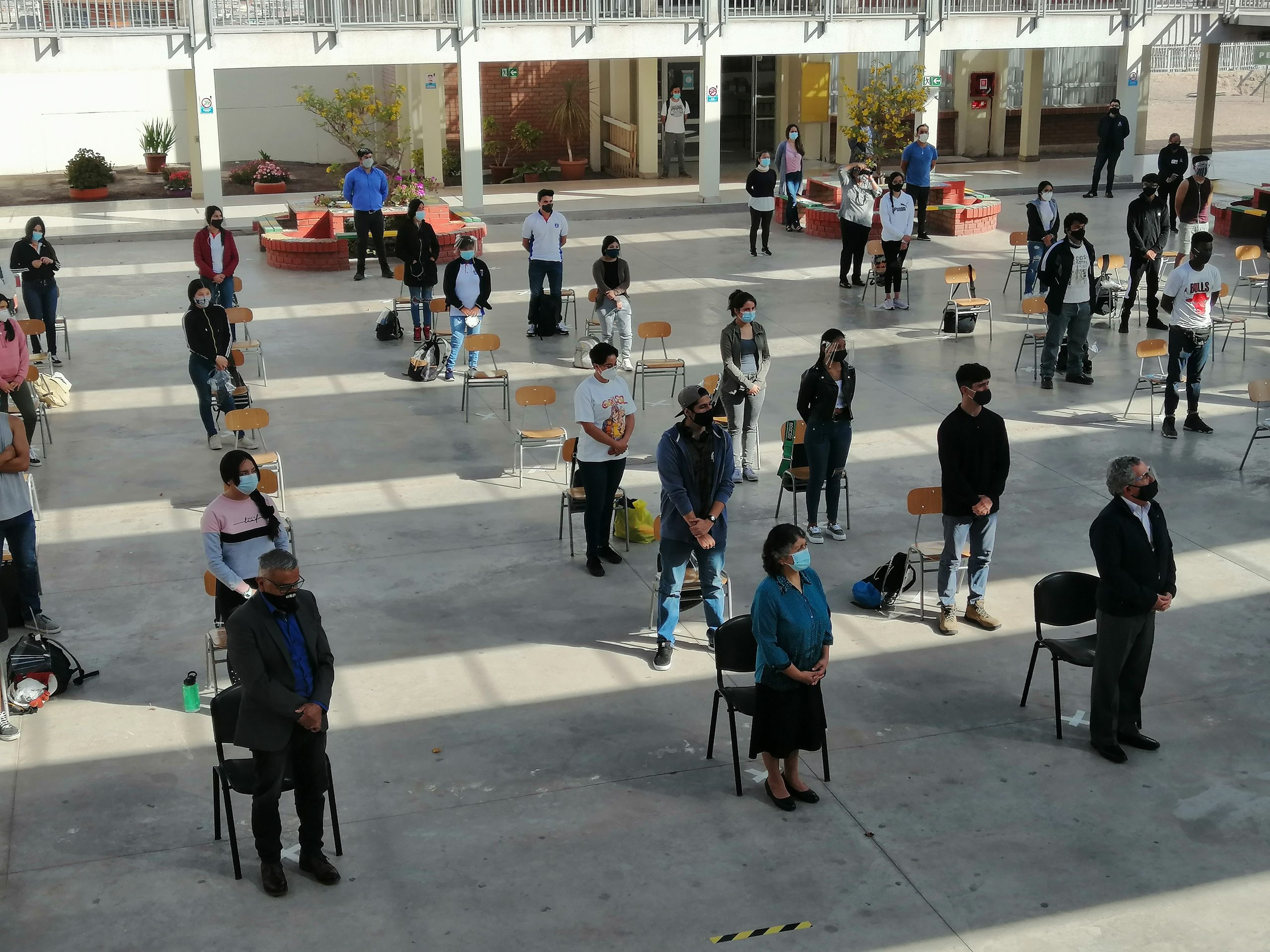 Bajo estrictas medidas sanitarias colegio de Alto Hospicio es el primero en retomar clases presenciales en Tarapacá