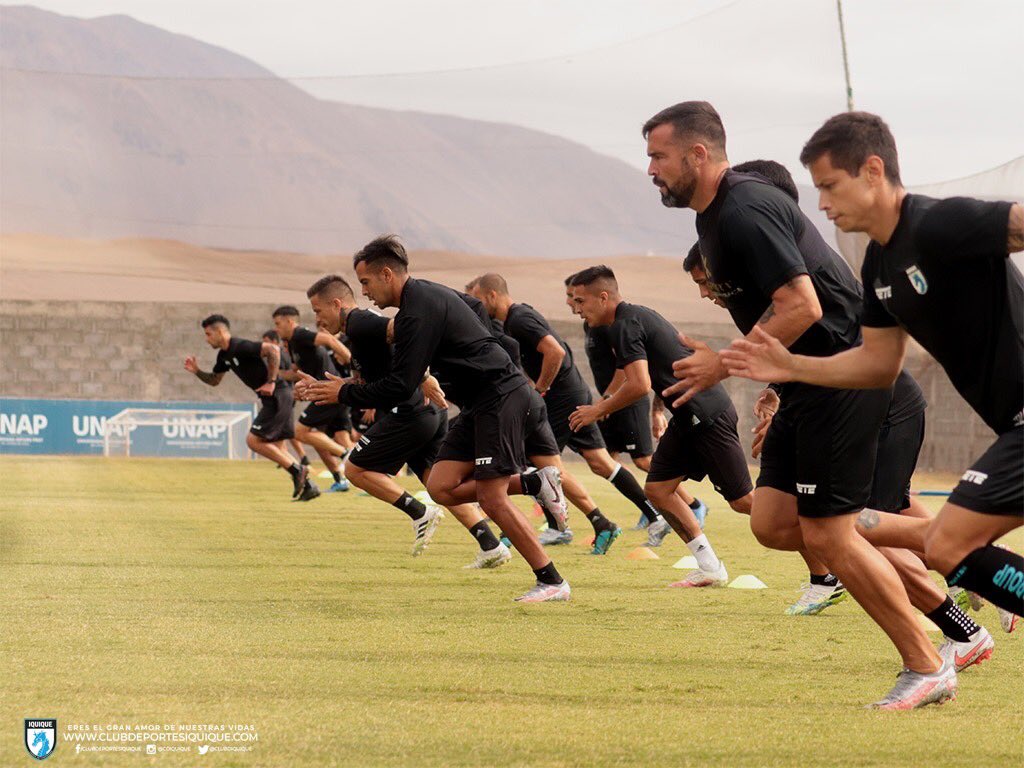 Deportes Iquique enfrenta a Palestino en el Estadio Tierra de Campeones-Ramón Estay