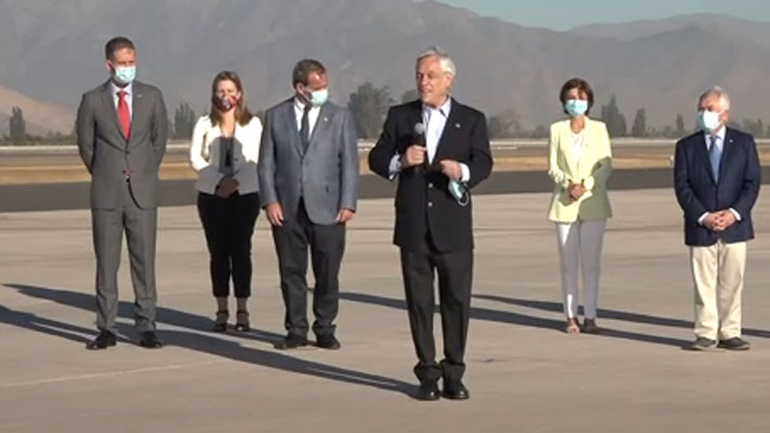 Presidente Piñera recibió segundo cargamento de vacunas: «Irán a Tarapacá, Valparaíso, Maule, Los Ríos y Los Lagos»