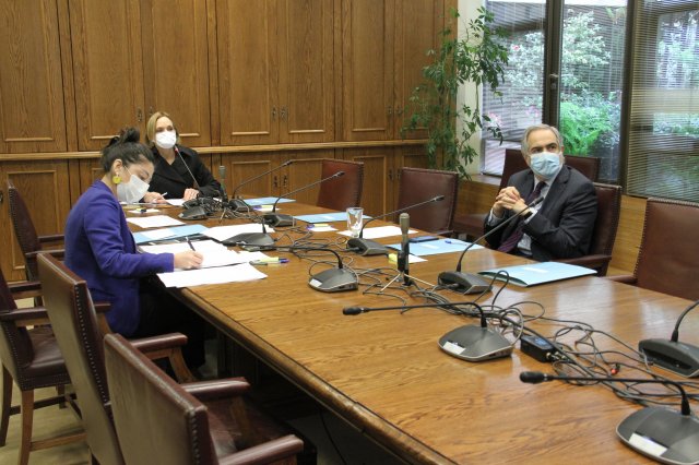 Comisión de Salud respalda norma que obliga a los hospitales a tratar con dignidad a los padres de menores internado