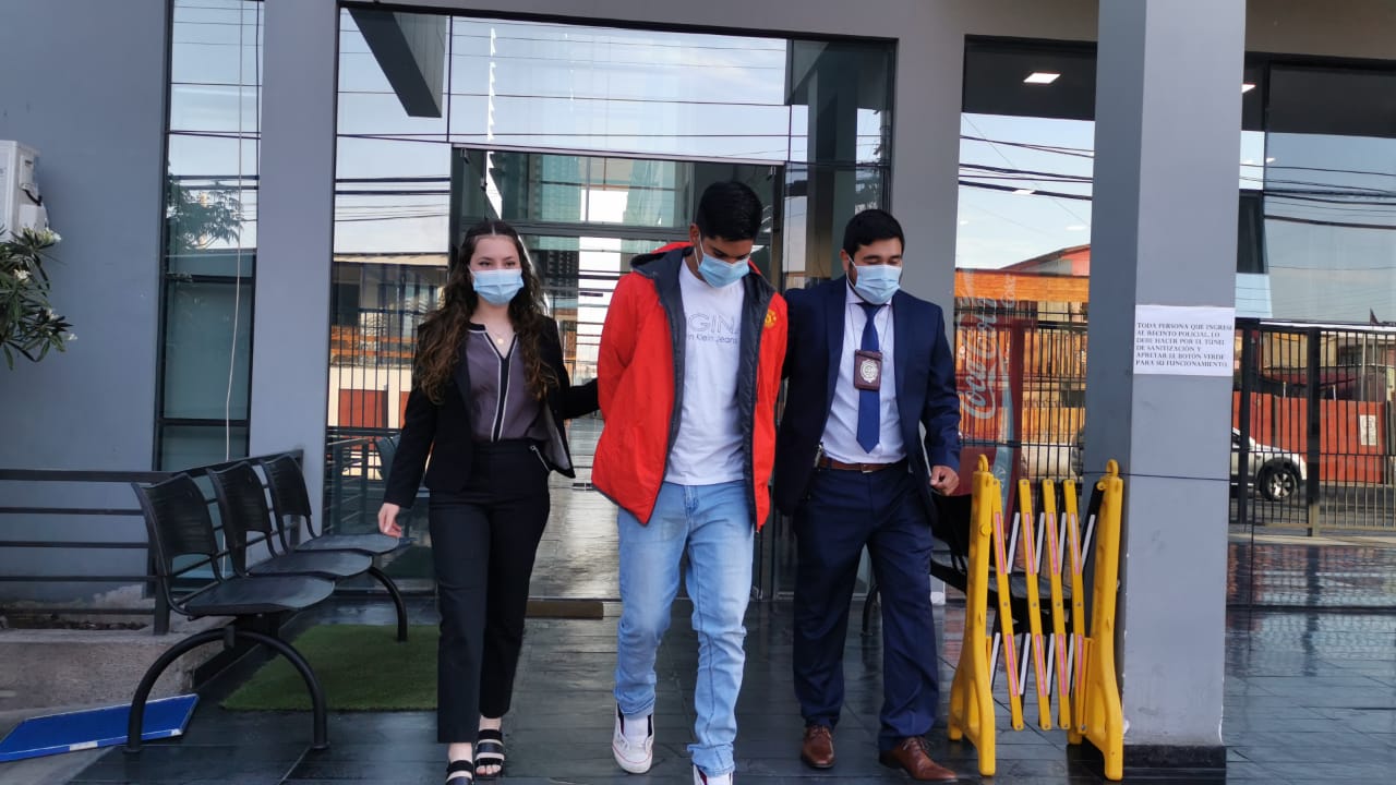 Engañaba a sus víctimas pagando con transferencia falsa productos que vendían por redes sociales