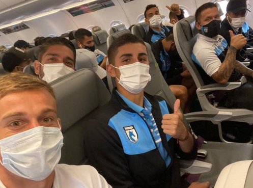 De regreso a casa. Los dragones celestes felices después de ganar 2-1 a La Calera