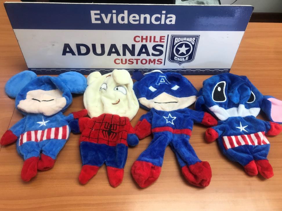 Aduanas incautó contenedor con peluches falsificados en patio de aforo en ZOFRI