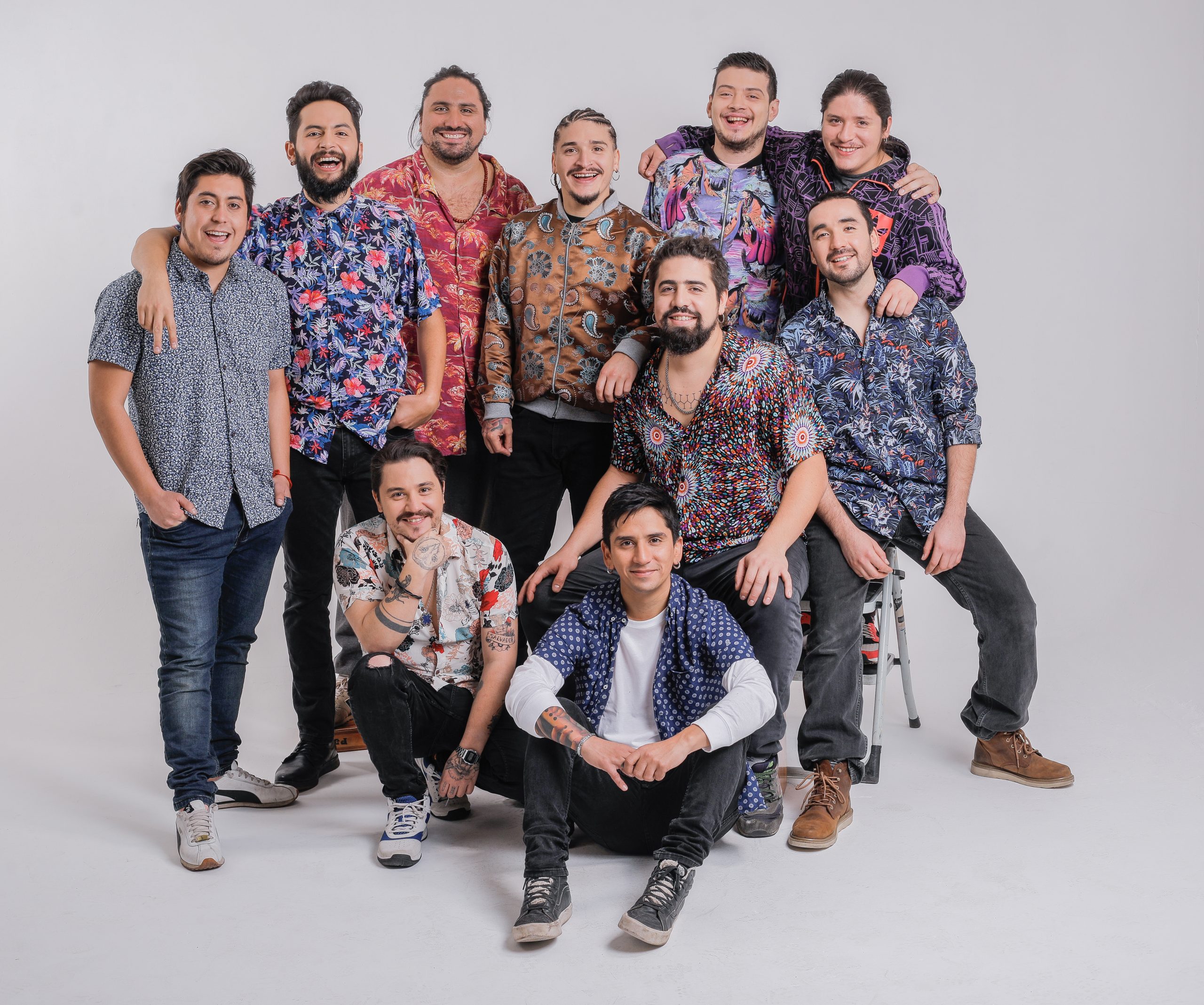 Santaferia & Los Mirlos presentan “María” su primer single en conjunto