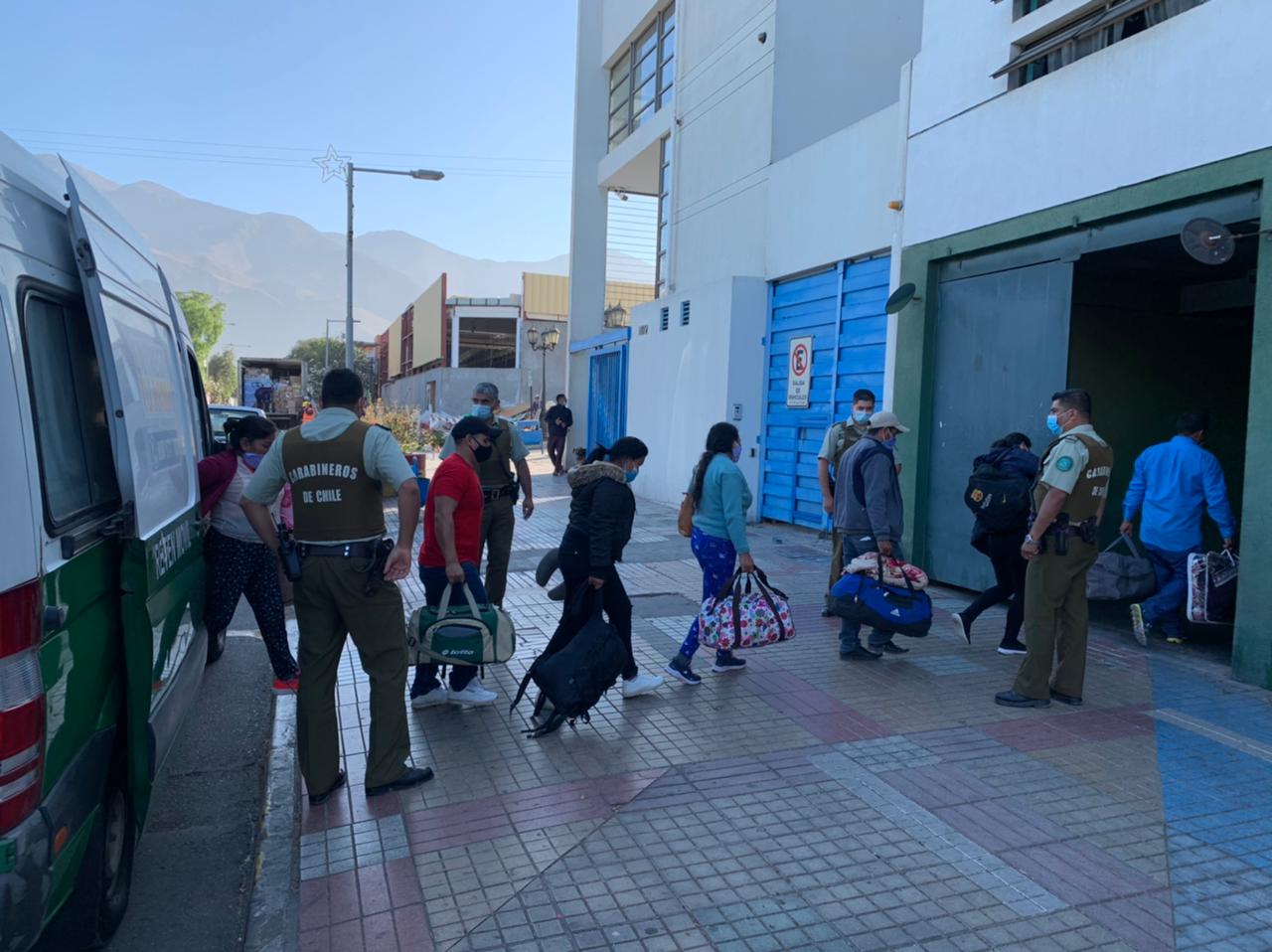 Carabineros detiene a ciudadanos extranjeros por falsificar permisos colectivos de Comisaría Virtual