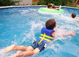 Piscinas: ¿Cómo prevenir la asfixia por inmersión en niños?