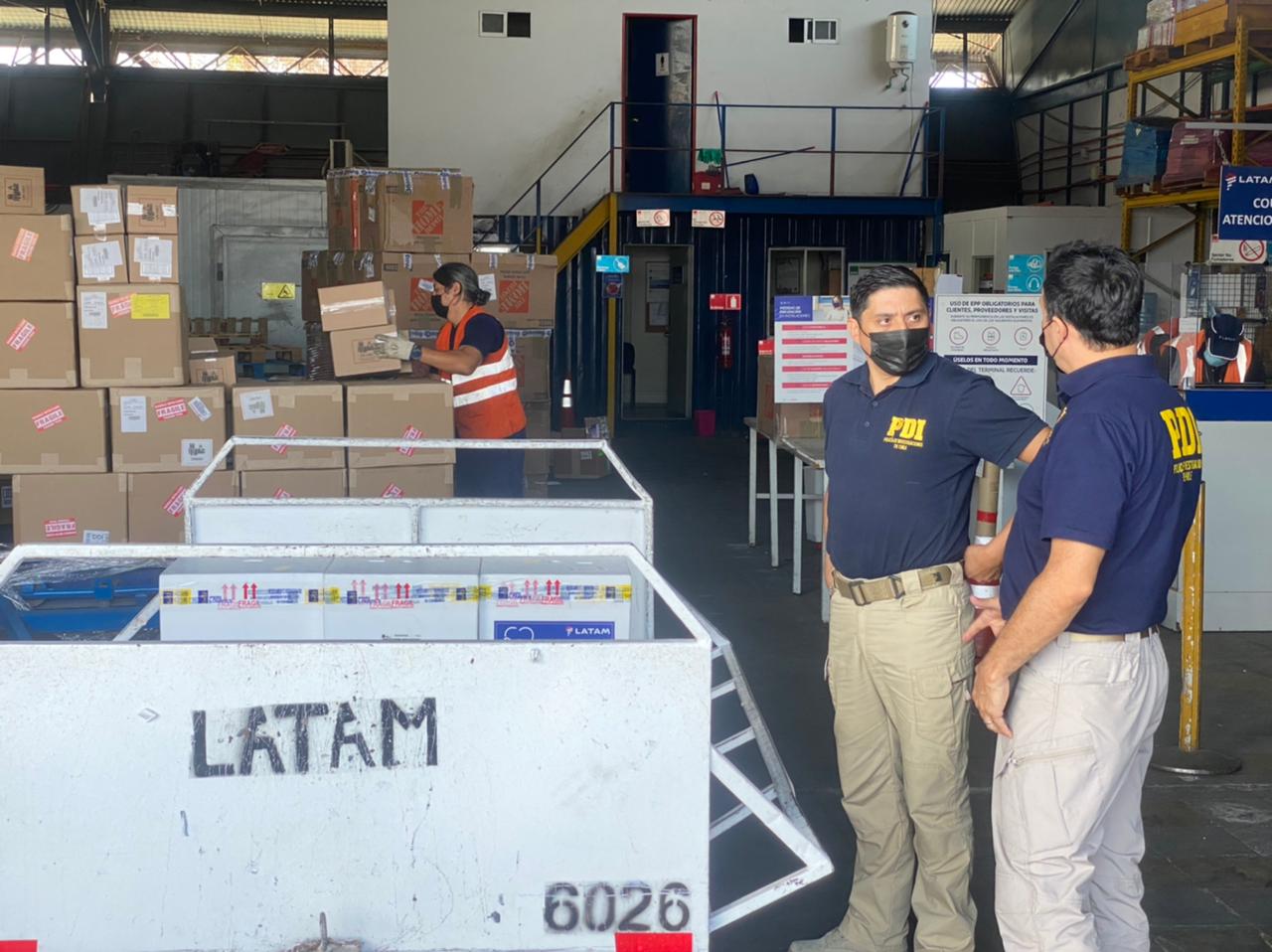 PDI Tarapacá colabora en recepción, distribución y entrega de vacunas contra el Covid-19