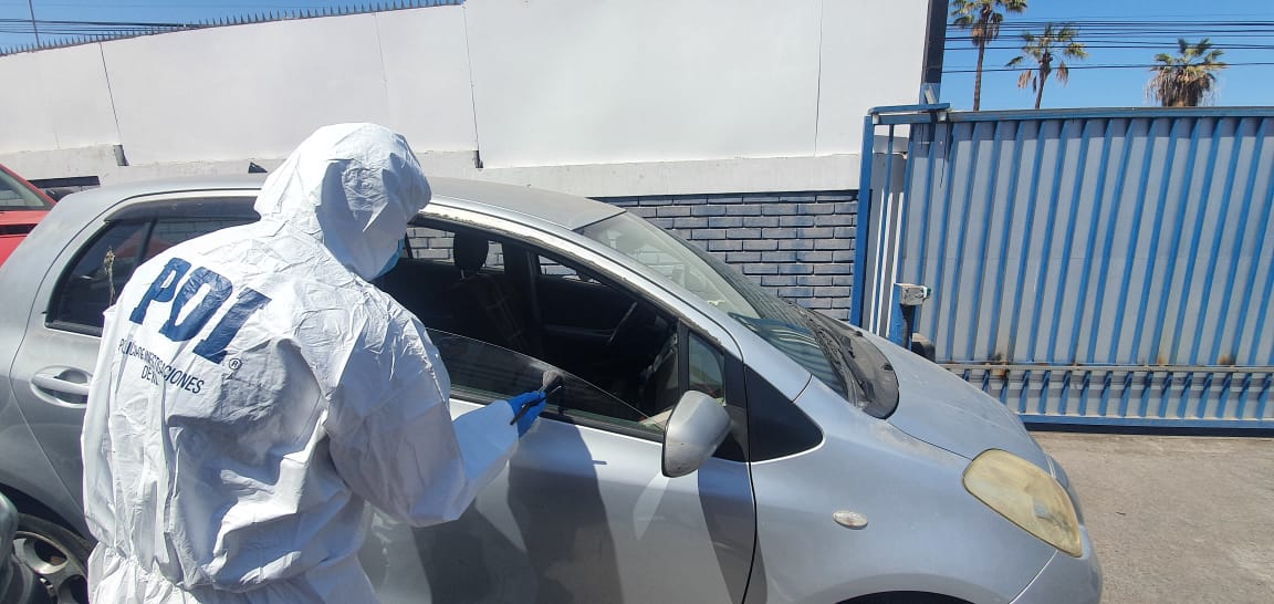 PDI Tarapacá recupera vehículo robado el cual se encontraba abandonado en la vía pública