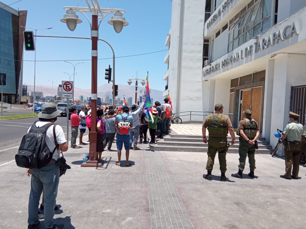 Comunidad indígena protestó en edificio de la Intendencia de Tarapacá
