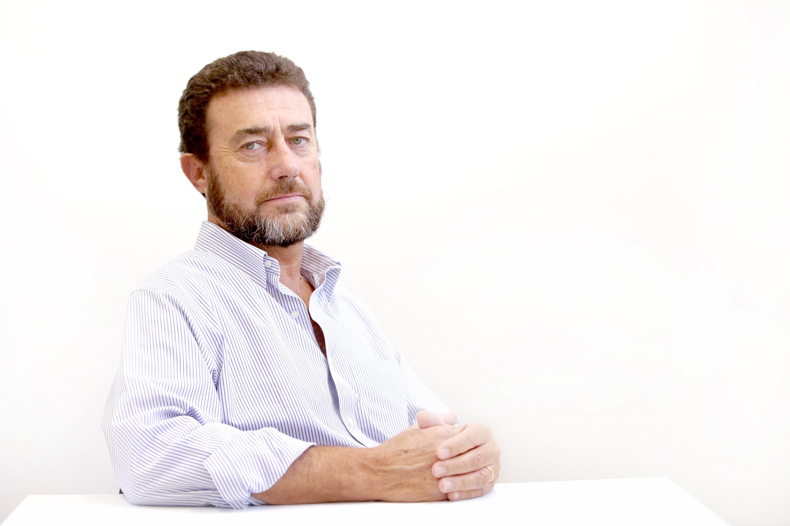 El pobre derecho a la privacidad, por Paulo Egenau director social del Hogar de Cristo