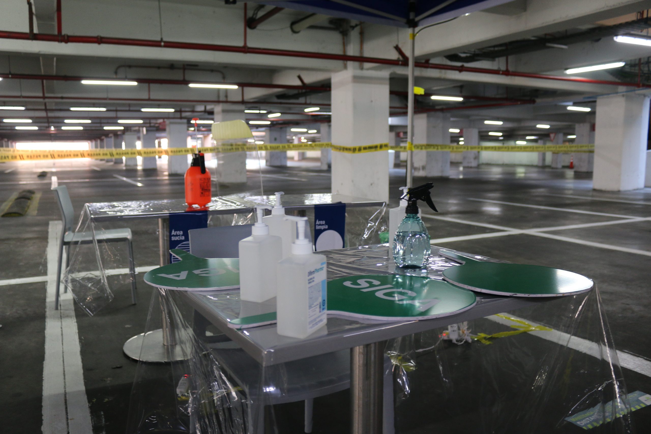 Salud IMI habilita “vacunatorio al auto” en estacionamientos de Mall Plaza