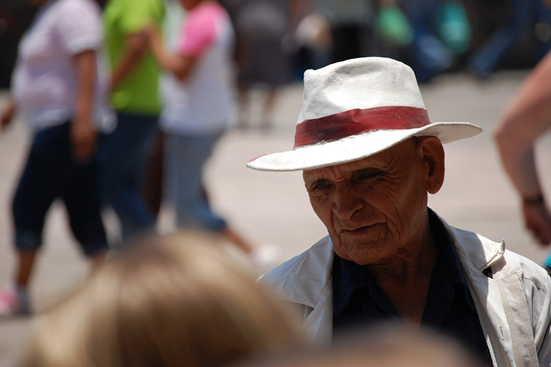 Piden al Ejecutivo enviar proyecto que cree una Defensoría del Adulto Mayor