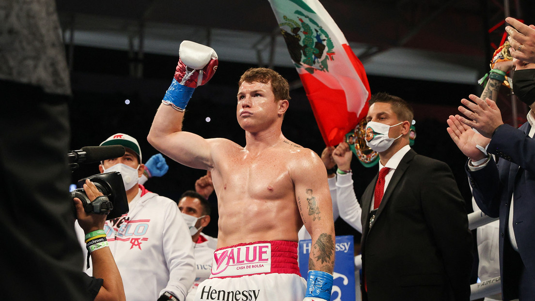 Saúl «Canelo» Álvarez noqueó al turco Avni Yildirim en tres asaltos y retuvo sus títulos